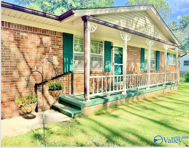 185 3rd Street, Gurley, AL 35748