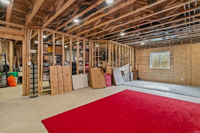 4136 Lake Windemere Lane, Kokomo, IN 46902