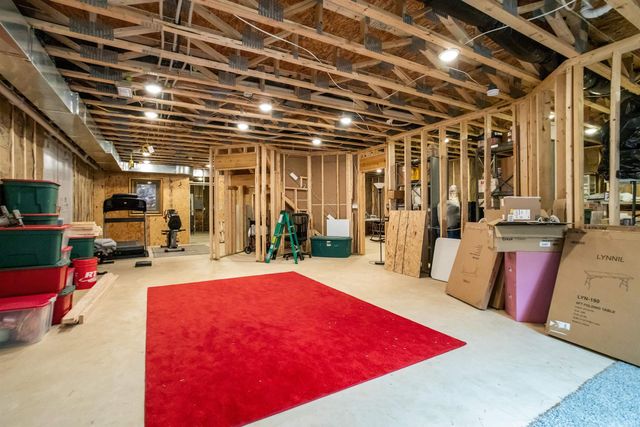 4136 Lake Windemere Lane, Kokomo, IN 46902