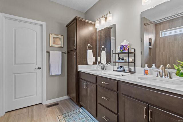 4136 Lake Windemere Lane, Kokomo, IN 46902