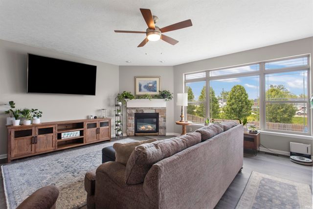 4136 Lake Windemere Lane, Kokomo, IN 46902