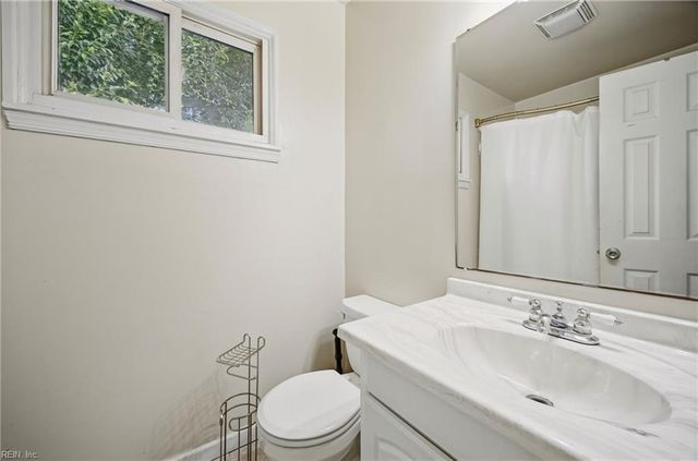 312 S Curry ST, Hampton, VA 23663