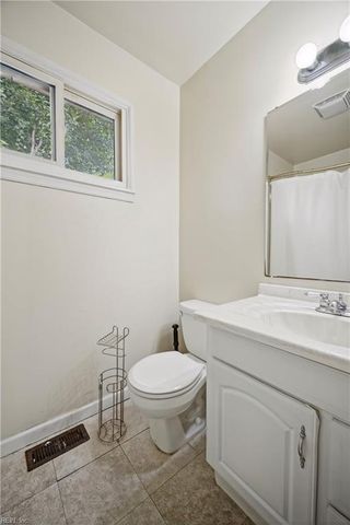312 S Curry ST, Hampton, VA 23663