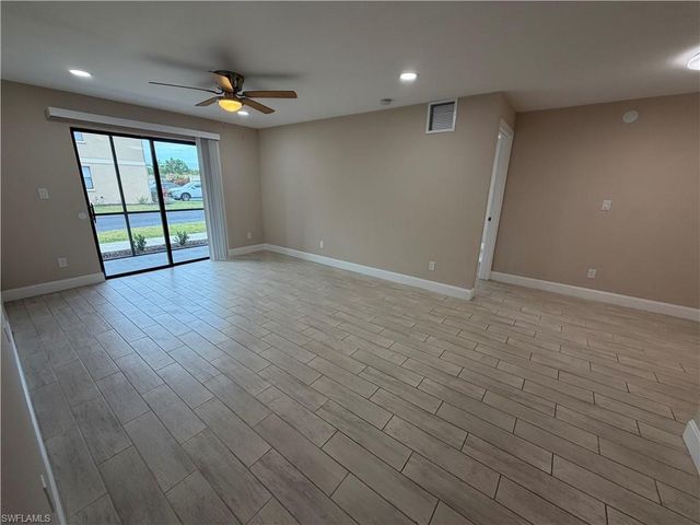 5317 Summerlin RD # 1701, Fort Myers, FL 33919