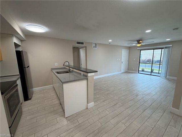 5317 Summerlin RD # 1701, Fort Myers, FL 33919