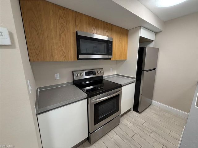 5317 Summerlin RD # 1701, Fort Myers, FL 33919