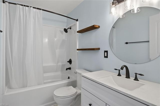 7202 Hopkins CIR, Gloucester, VA 23061