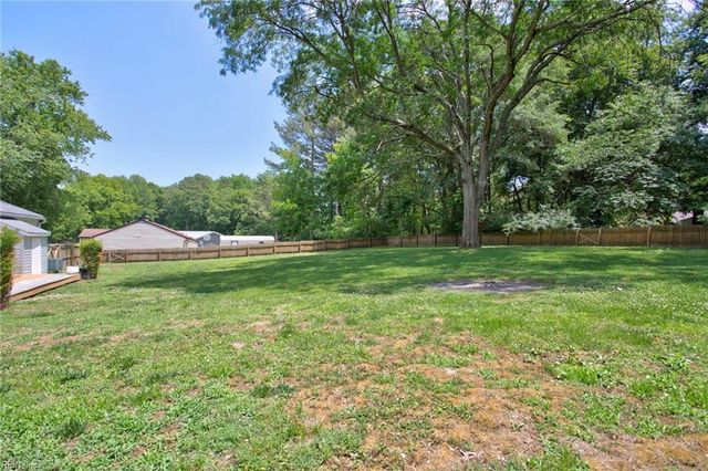 7202 Hopkins CIR, Gloucester, VA 23061