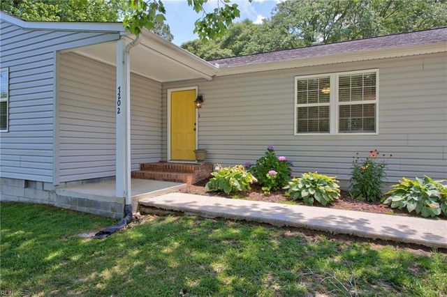 7202 Hopkins CIR, Gloucester, VA 23061