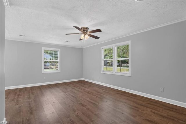 7202 Hopkins CIR, Gloucester, VA 23061