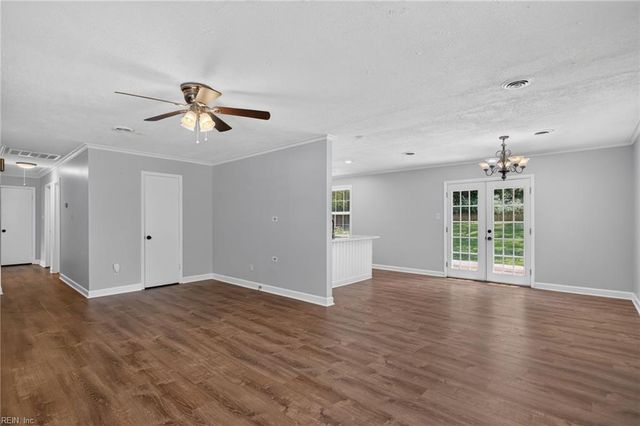 7202 Hopkins CIR, Gloucester, VA 23061