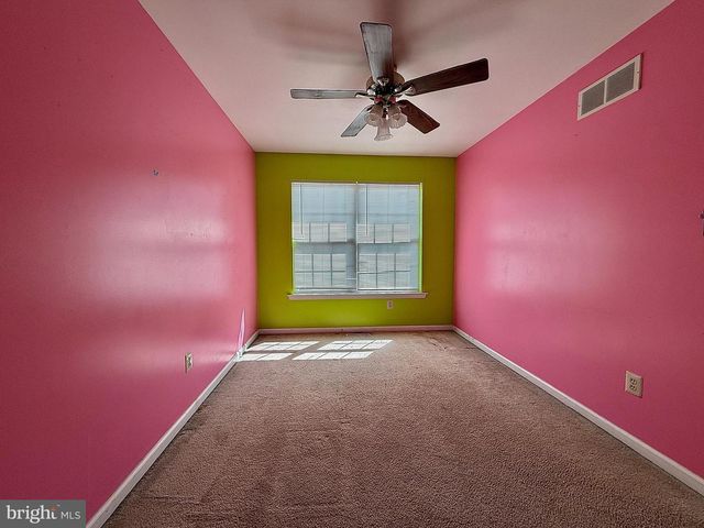 1129 SCHOOL HOUSE LN, Quakertown, PA 18951