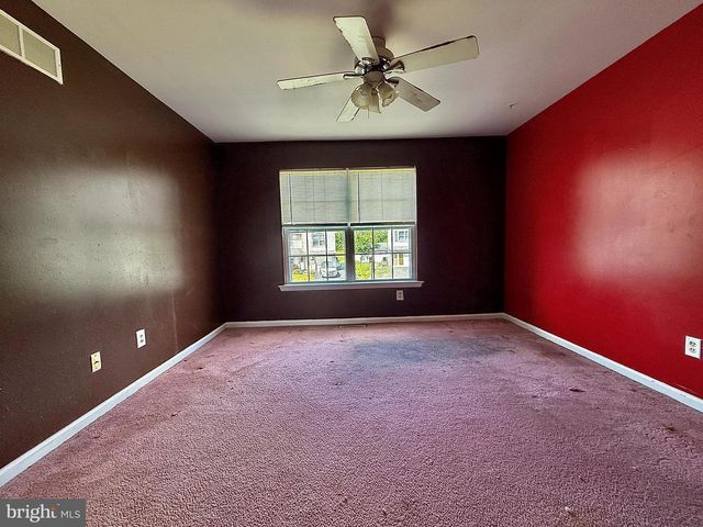 1129 SCHOOL HOUSE LN, Quakertown, PA 18951