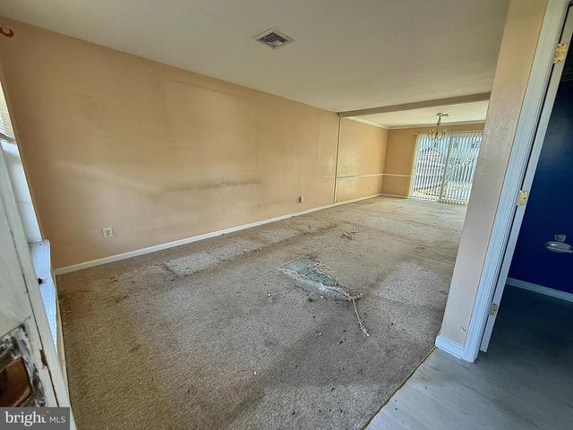 1129 SCHOOL HOUSE LN, Quakertown, PA 18951