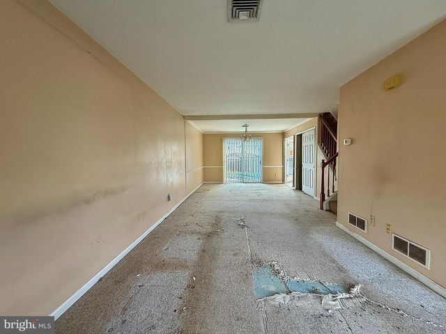 1129 SCHOOL HOUSE LN, Quakertown, PA 18951
