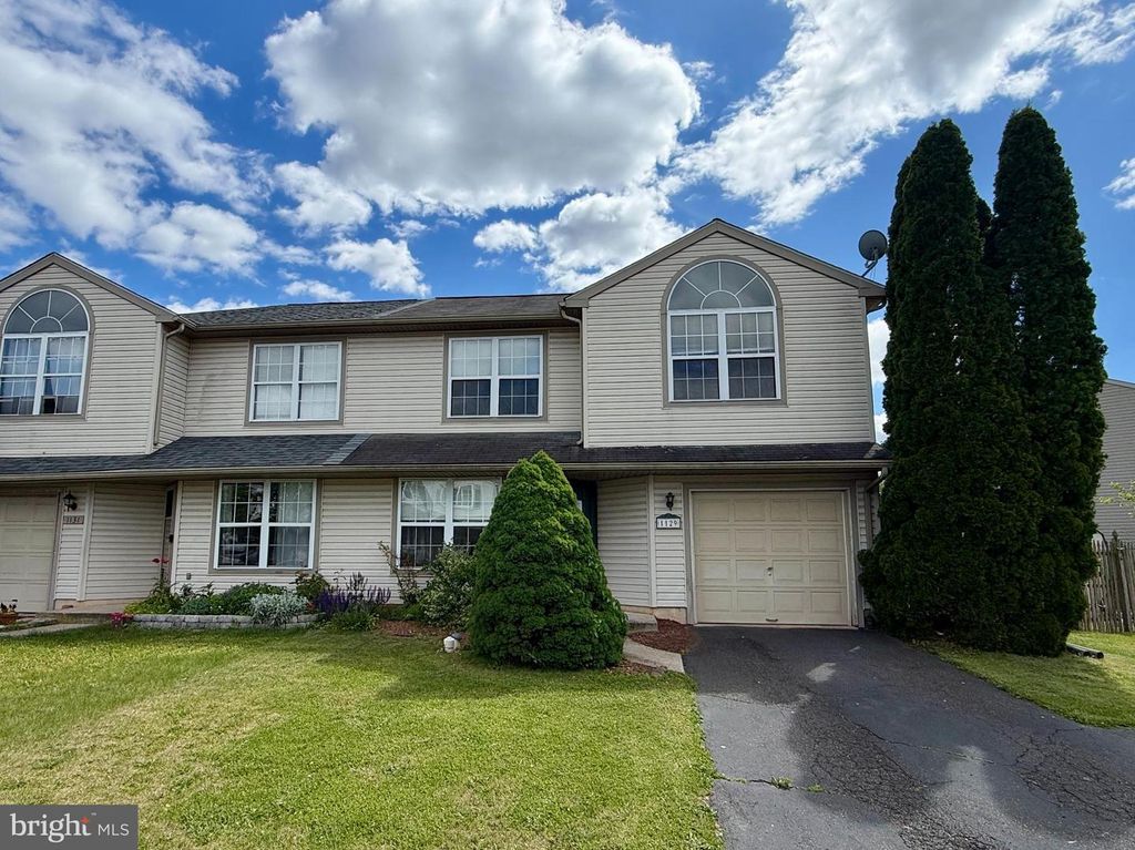 1129 SCHOOL HOUSE LN, Quakertown, PA 18951
