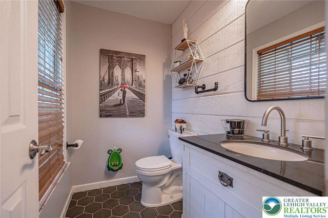 67 Ridge Run Road, East Rockhill Twp, PA 18960