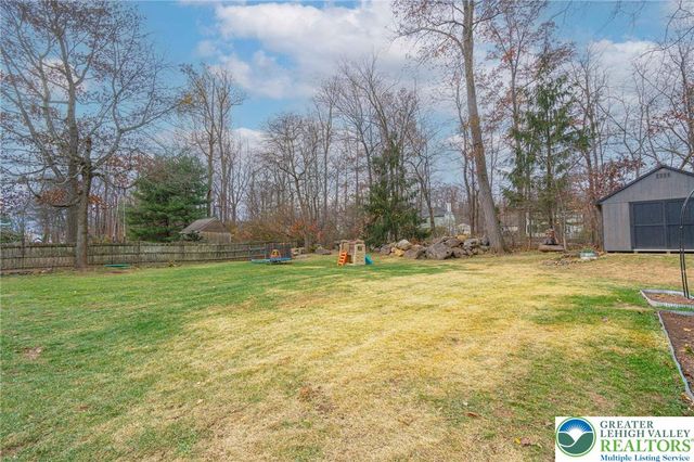 67 Ridge Run Road, East Rockhill Twp, PA 18960