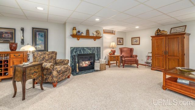 1511 W C St, Iron Mountain, MI 49801