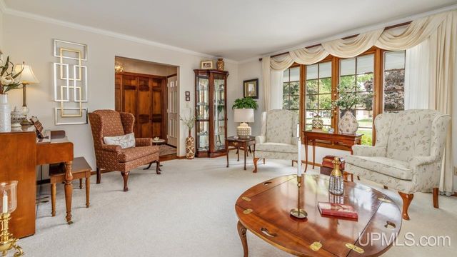 1511 W C St, Iron Mountain, MI 49801