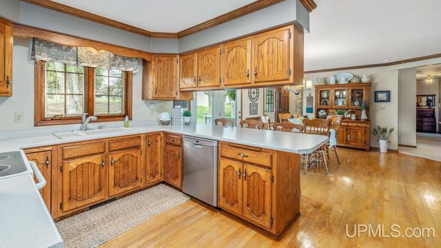 1511 W C St, Iron Mountain, MI 49801