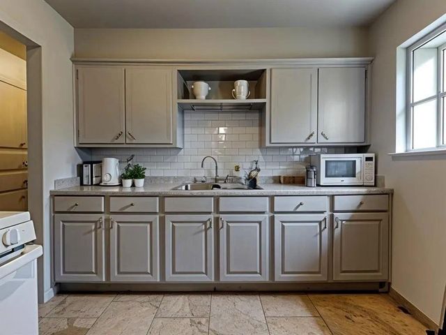 9404 NE 13th Street, Midwest City, OK 73130