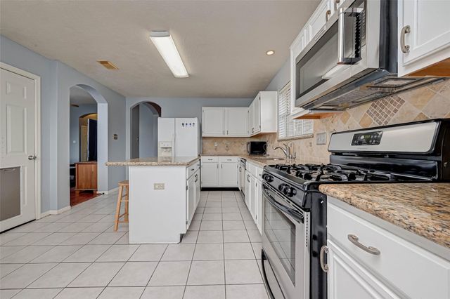 11563 Withers Way Circle, Houston, TX 77065