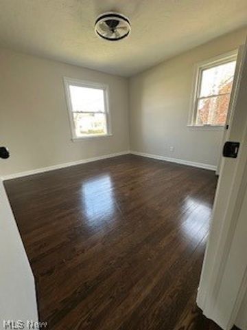 19314 Muskoka Avenue, Cleveland, OH 44119