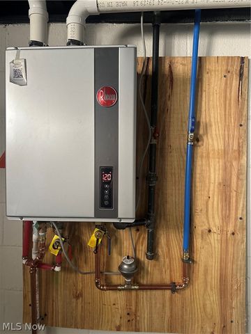 19314 Muskoka Avenue, Cleveland, OH 44119