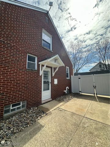 19314 Muskoka Avenue, Cleveland, OH 44119