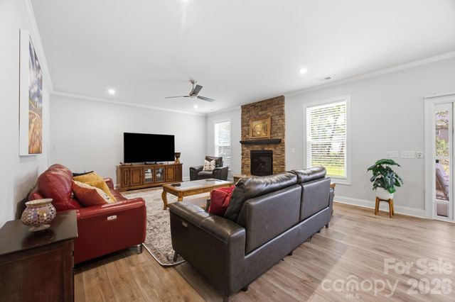 311 Coronado Avenue 62, Matthews, NC 28104