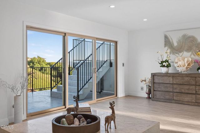 542 Valley View Way, Ventura, CA 93003