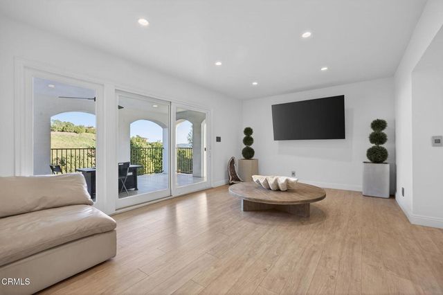 542 Valley View Way, Ventura, CA 93003