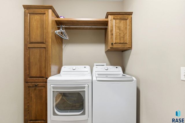 4505 E Kearney Pl Place, Sioux Falls, SD 57110