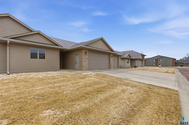 4505 E Kearney Pl Place, Sioux Falls, SD 57110