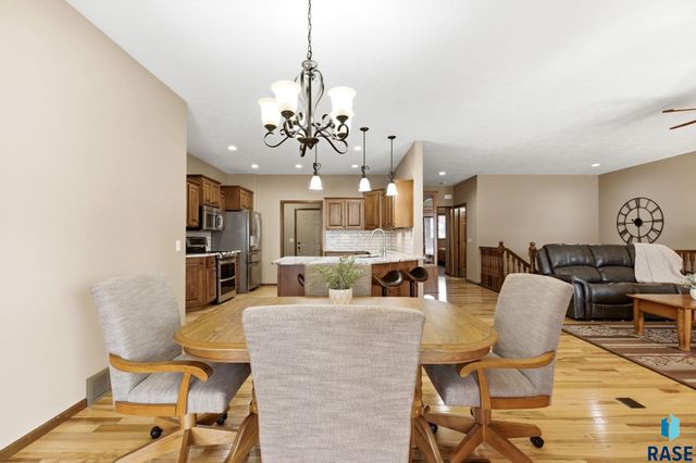 4505 E Kearney Pl Place, Sioux Falls, SD 57110