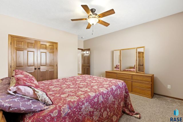 4505 E Kearney Pl Place, Sioux Falls, SD 57110