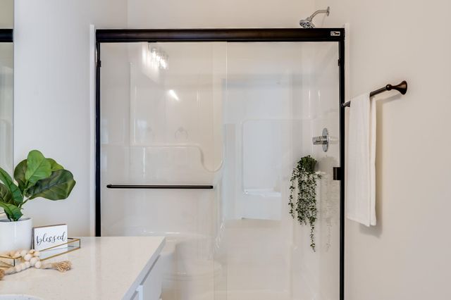 5698 Bristol St, Bel Aire, KS 67220