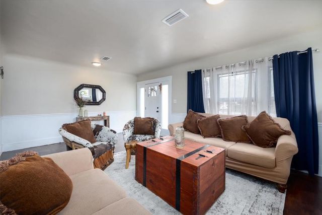 128 Central Avenue, Salinas, CA 93901