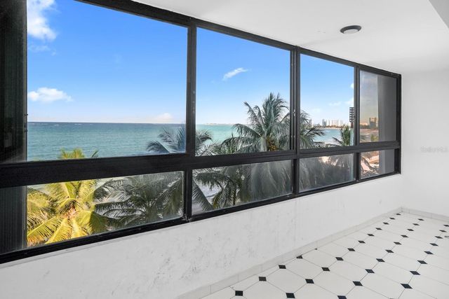 4123 AV ISLA VERDE 407, Carolina, PR 00979