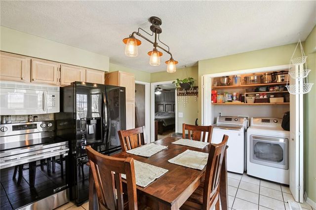 412 S Jefferson Street, Spring Hill, KS 66083