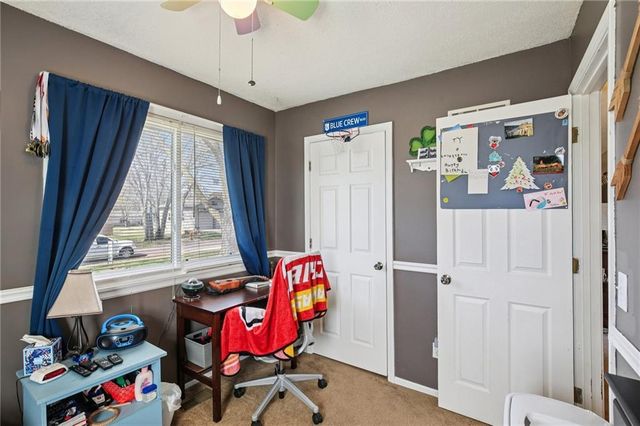 412 S Jefferson Street, Spring Hill, KS 66083