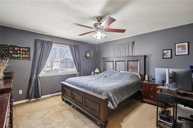 412 S Jefferson Street, Spring Hill, KS 66083