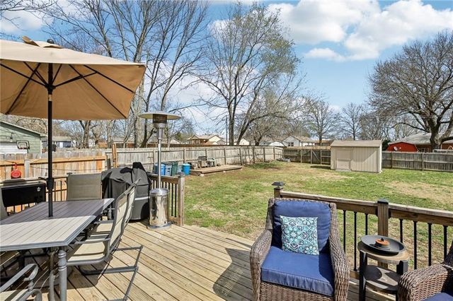 412 S Jefferson Street, Spring Hill, KS 66083