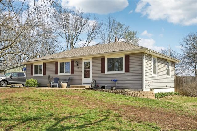 412 S Jefferson Street, Spring Hill, KS 66083