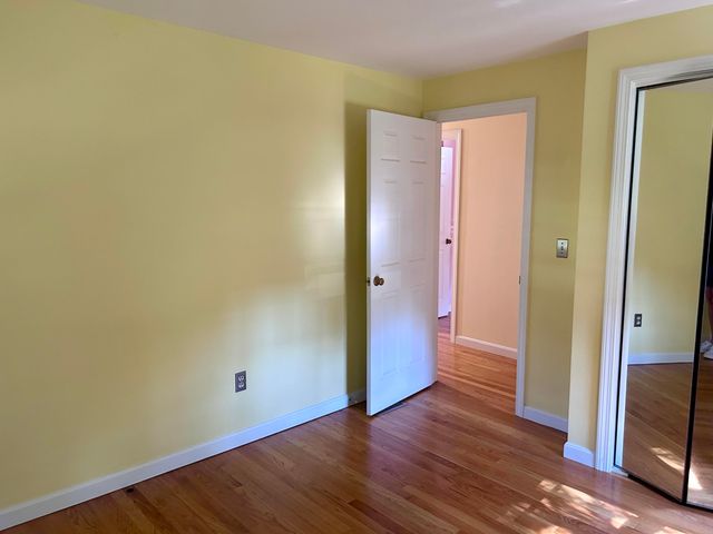 17 Worcester Lane, Hyannis, MA 02601