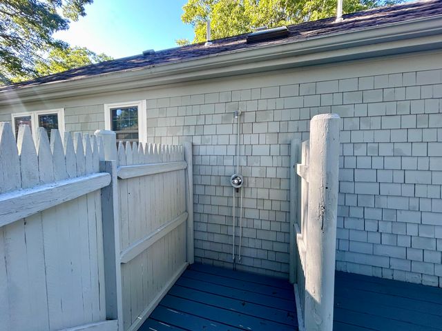 17 Worcester Lane, Hyannis, MA 02601