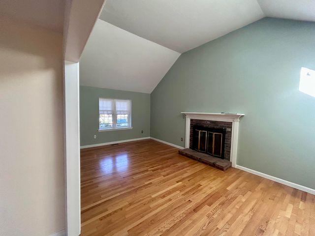 17 Worcester Lane, Hyannis, MA 02601