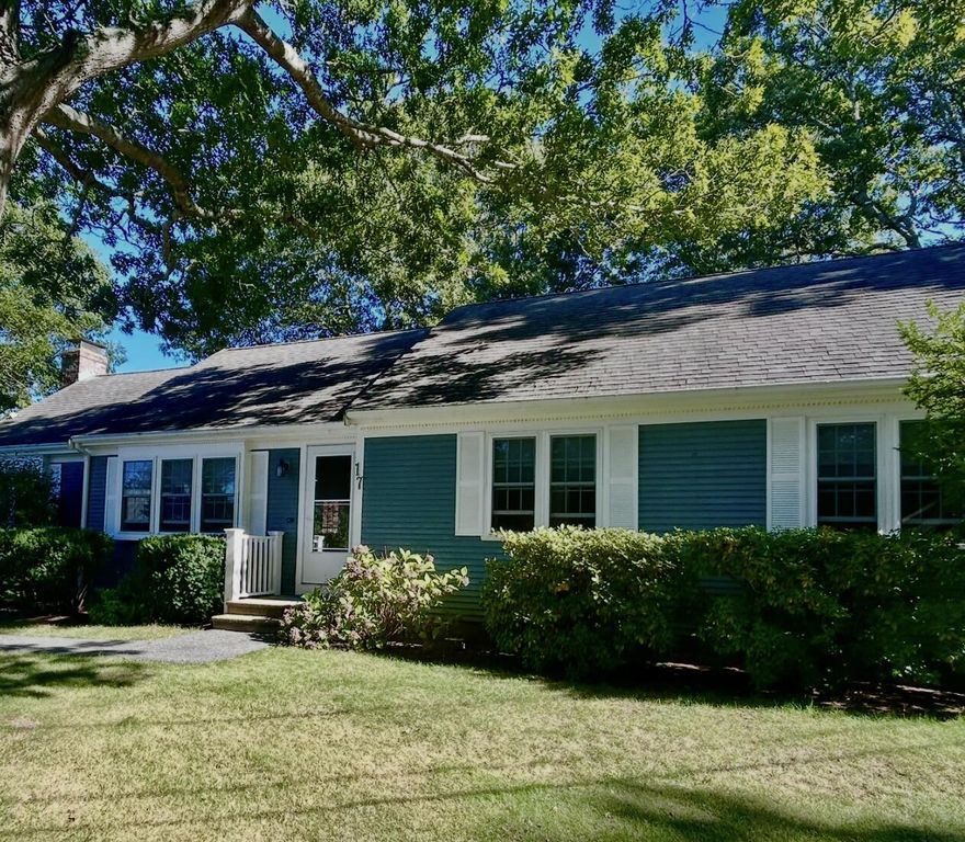 17 Worcester Lane, Hyannis, MA 02601