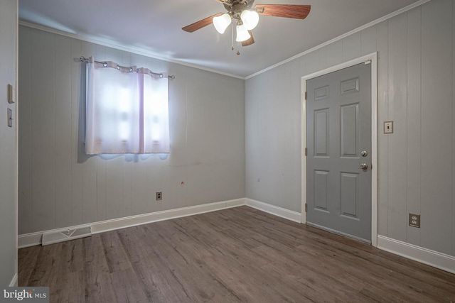 144 CASTLE HEIGHTS AVE, Pennsville, NJ 08070